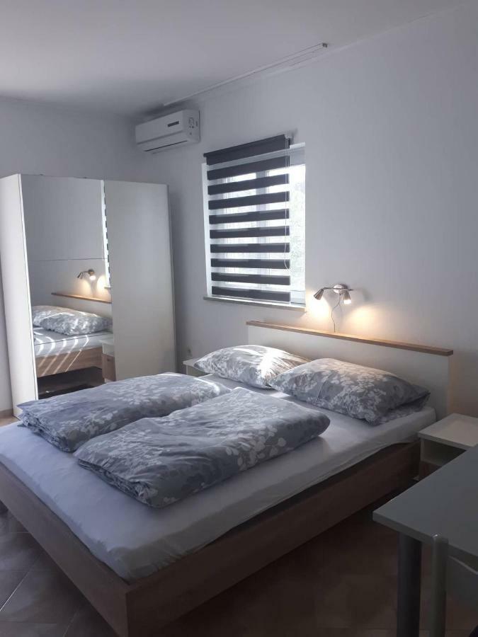 Apartments Irina Rovanjska Kültér fotó